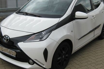 Toyota Aygo (X) 52.000 km 10.950 &euro; Sibbesse 31079