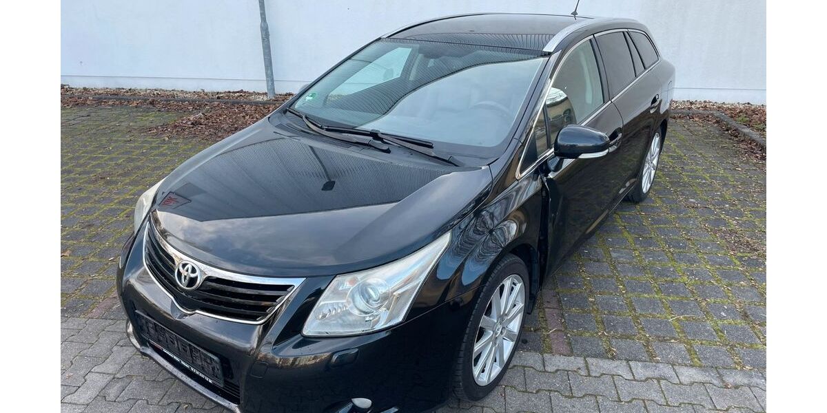 Toyota Avensis 199.900 km 5.800 &euro; Dresden 01139