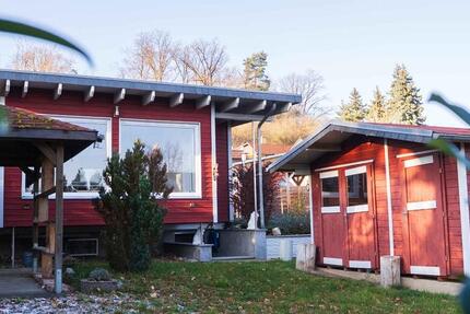 Rotes Schwedenhaus mit Seeblick 3 zimmer