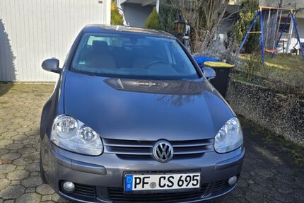 VW Golf 106.000 km 4.200 &euro; Pforzheim 75181