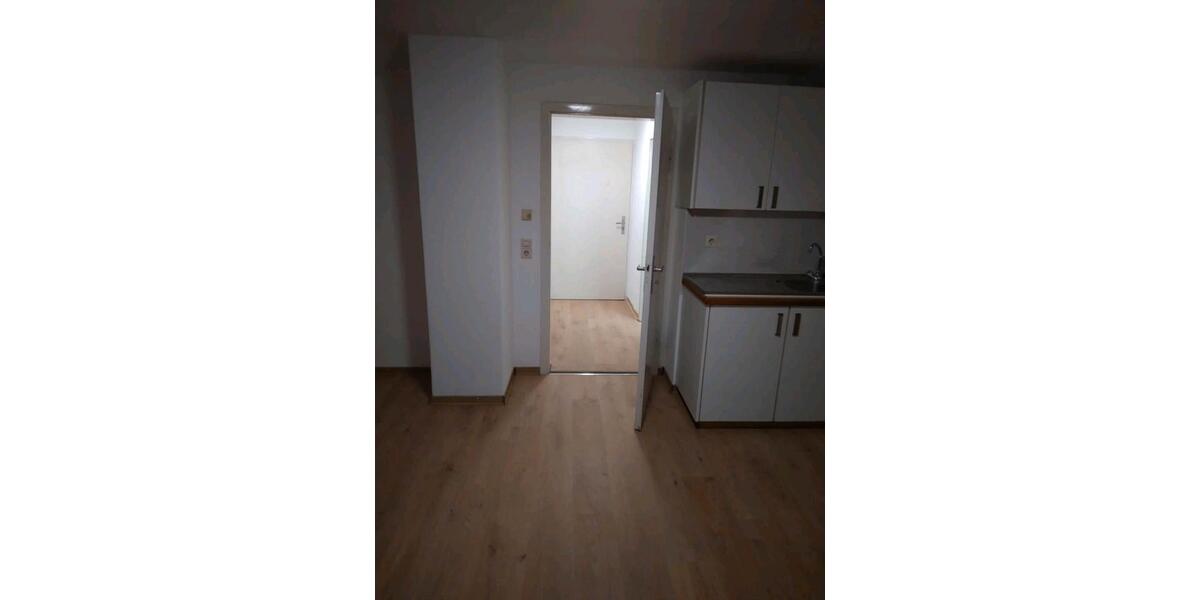 Dachgeschoßwohnung Backnang - 2 Zimmer, 32 m&sup2;, 570&euro; | Angebot:26288215