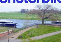 Torgau - Zentral, 3-Rm, EBK + PKW - …ein Schiff schippert vorbei