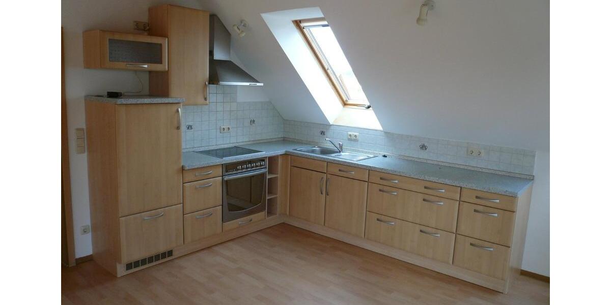 Etagenwohnung Poppenricht - 4 Zimmer, 102 m&sup2;, 600&euro; | Angebot:26413793
