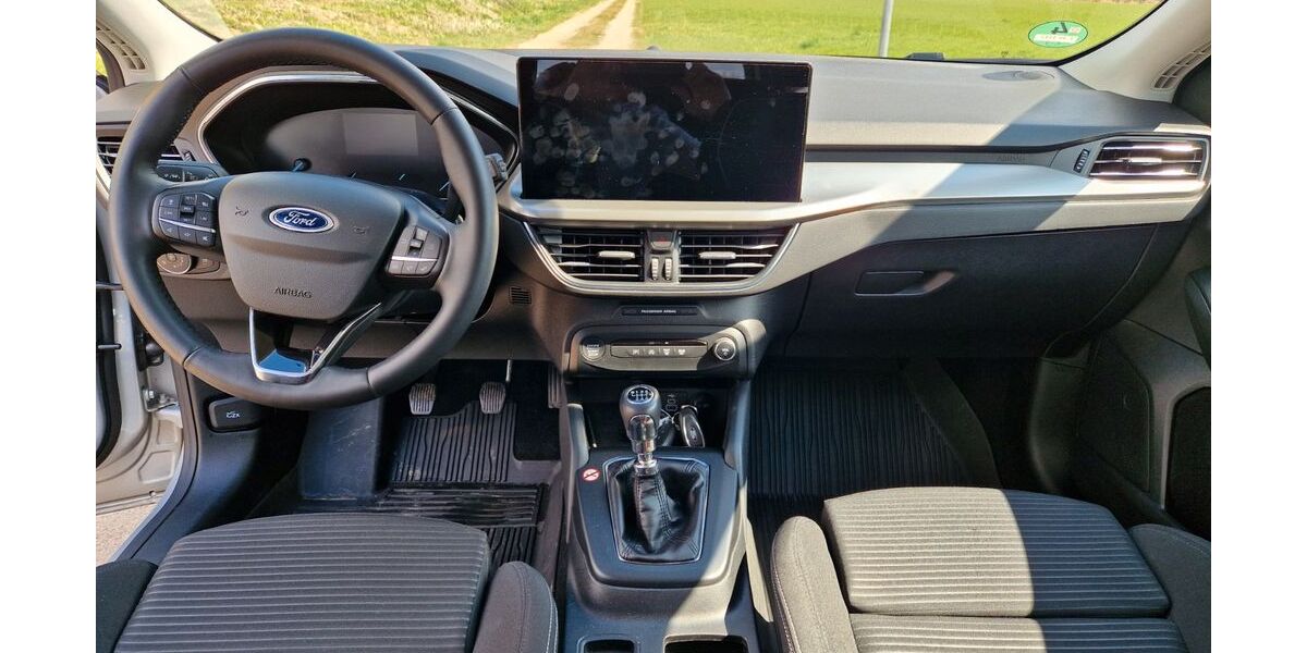 Ford Focus 60.882 km 17.690 &euro; Welden 86465