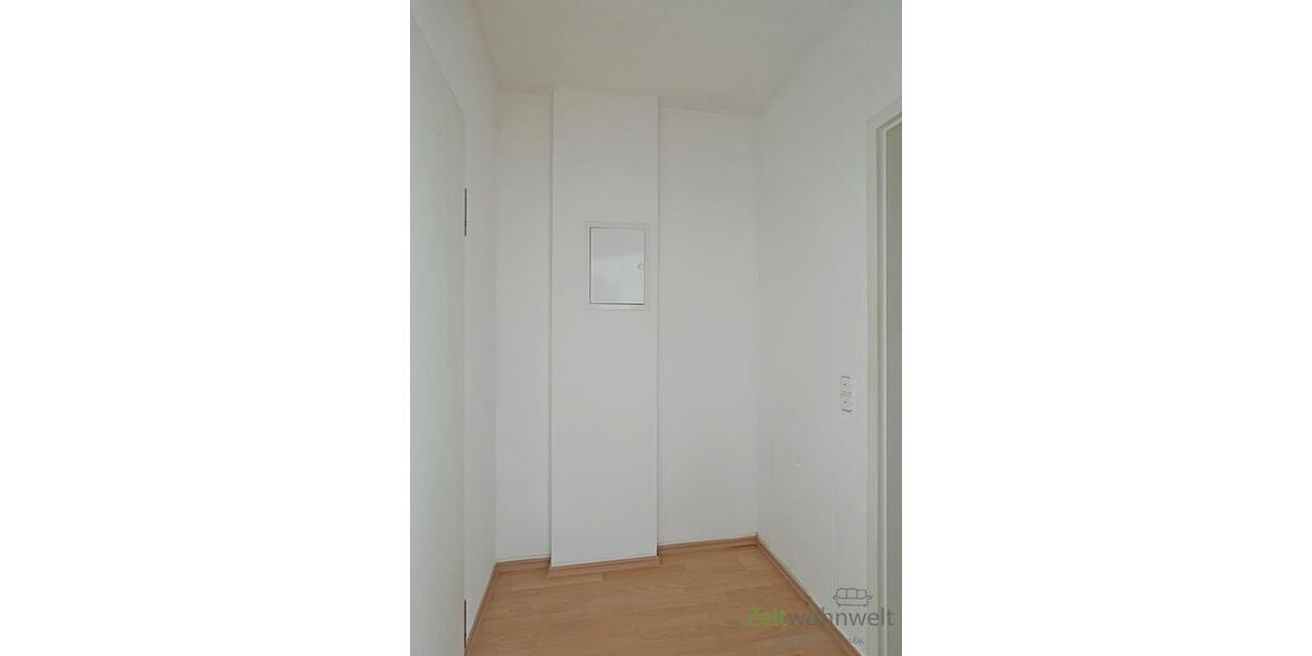 (12536_17) MGN: kleine 1-Raum-Wohnung mit Dusche und Balkon im Hochparterre, Hausmeisterdienste inklusive - Etagenwohnung Meiningen | Angebot:26836388