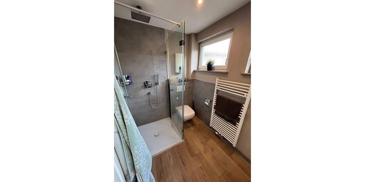 Modernisiertes Einfamilienhaus mit Garten & Pool in Koblenz-Lay 5 zimmer