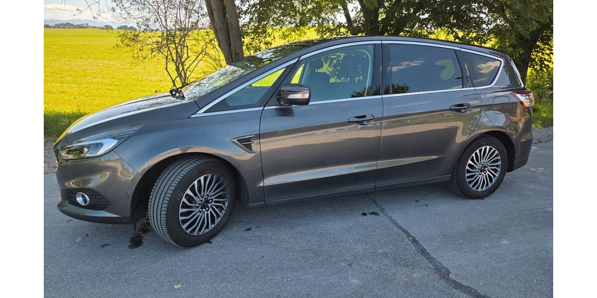 Ford S-Max 93.346 km 17.450 &euro; Berg 82335