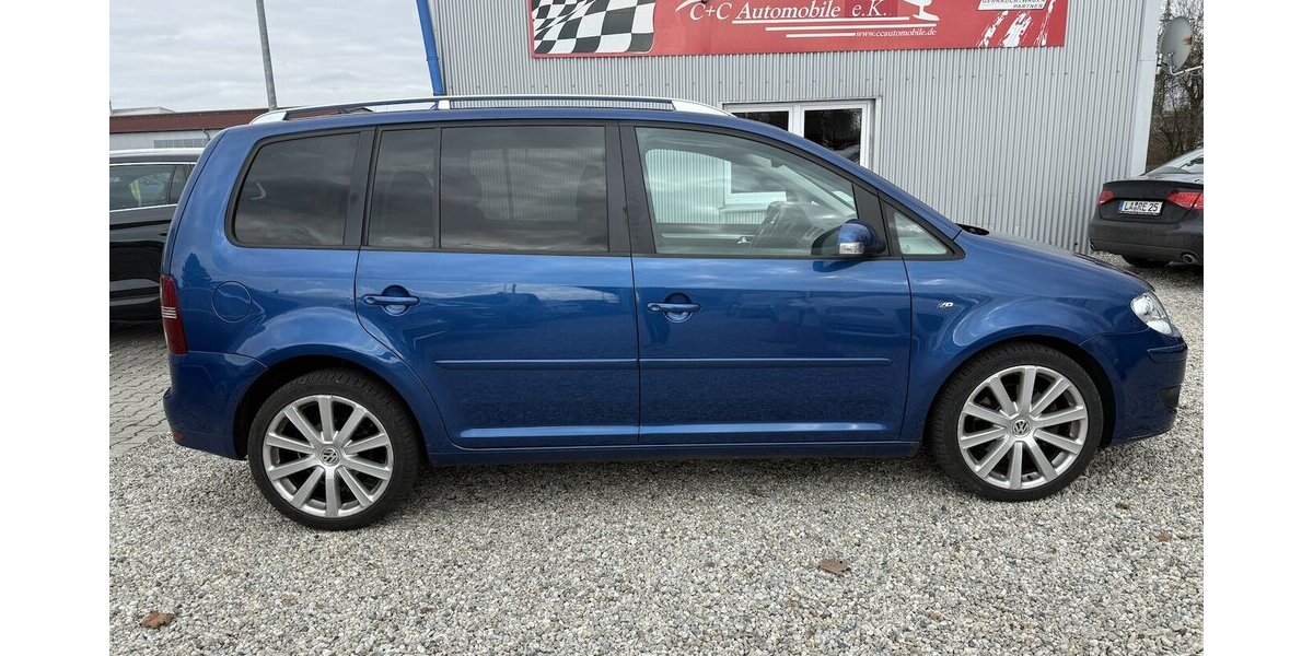 VW Touran 1.4 TSI DSG R-Line Highline Xenon Navi PDC 143.500 km 6.500 &euro; Altdorf 84032