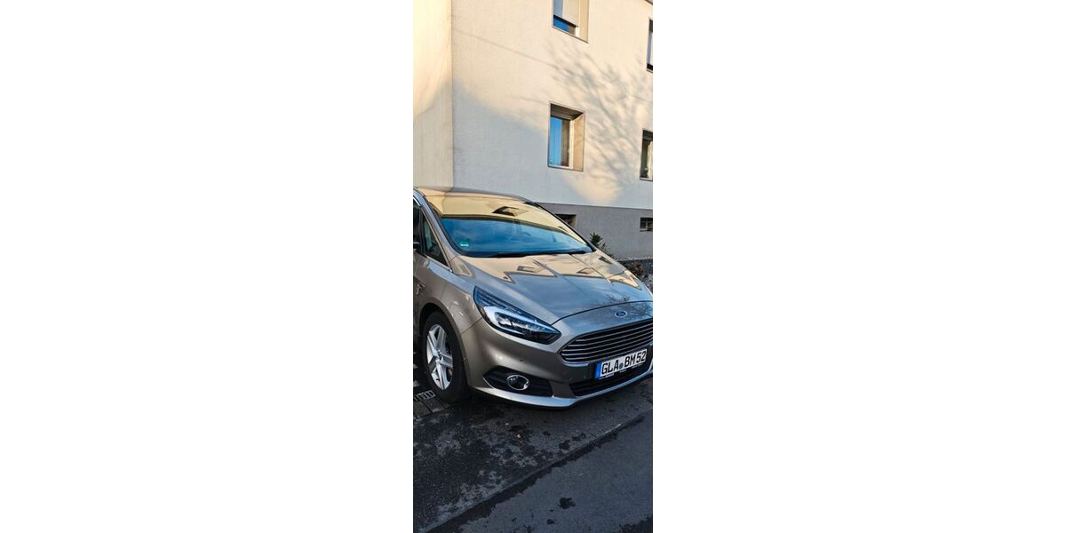 Ford S-Max 105.000 km 14.300 &euro; Gladbeck 45968