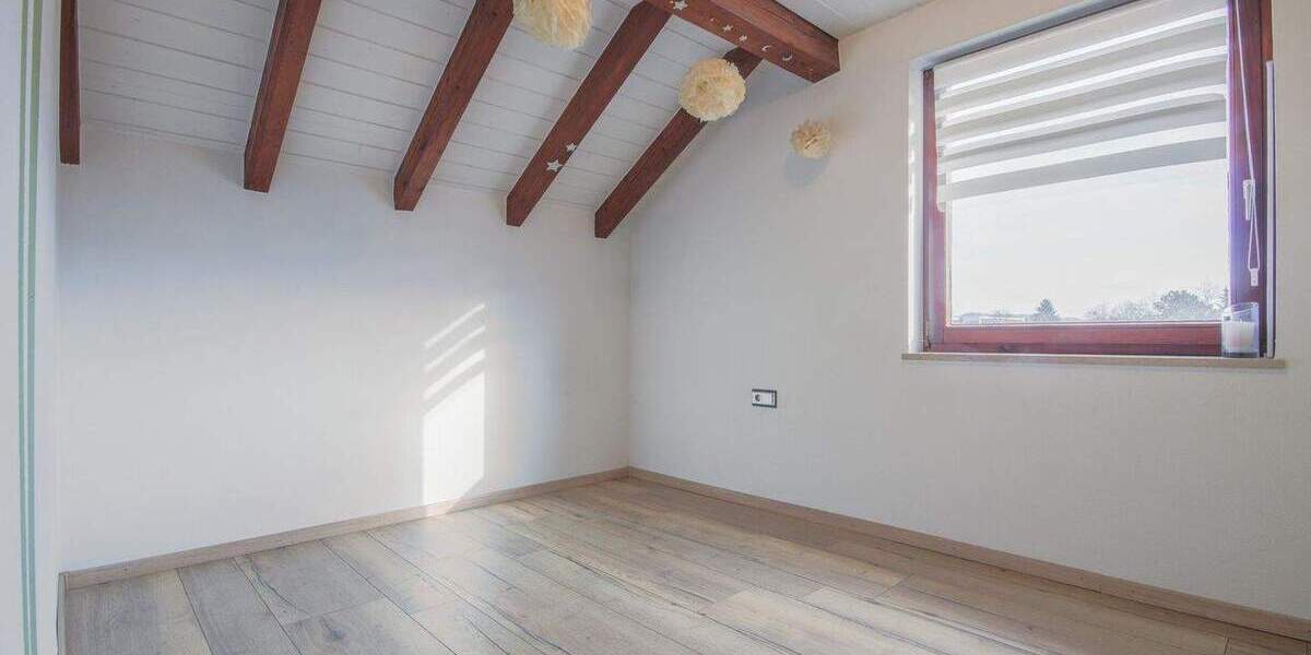 Etagenwohnung Lauchringen Unterlauchringen - 4 Zimmer, 97 m&sup2;, 310.000&euro; | Angebot:25741797