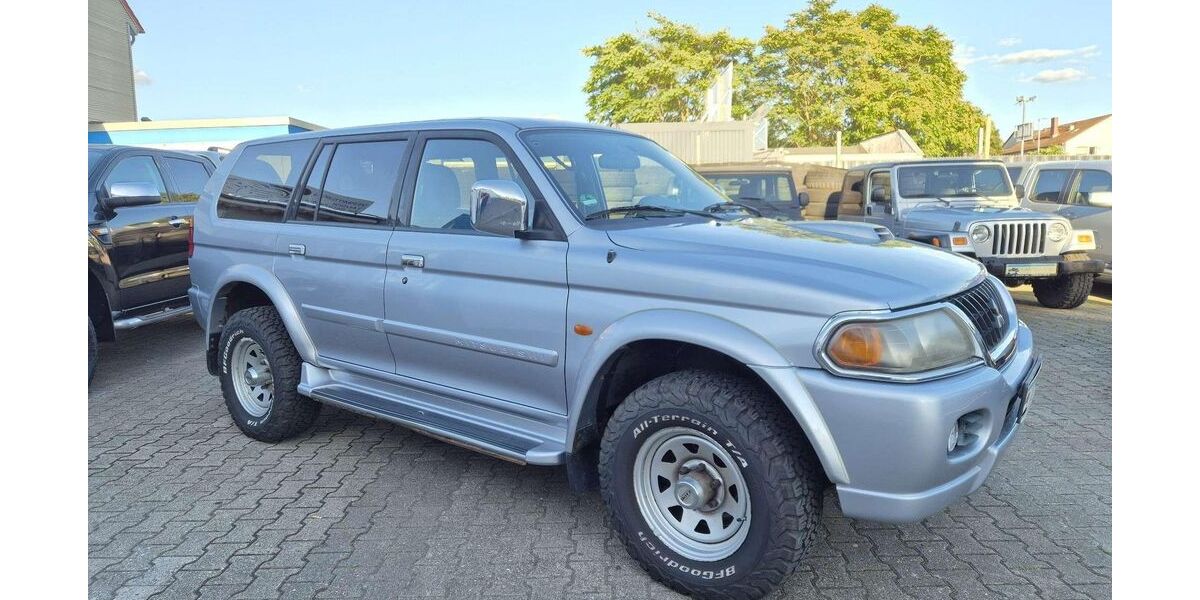 Mitsubishi Pajero 142.000 km 11.900 &euro; Mainz-Kostheim 55246