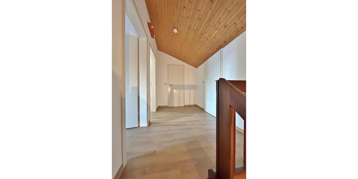 Reihenhaus Stuhr - 5 Zimmer, 135 m&sup2;, 1.200&euro; | Angebot:24848886