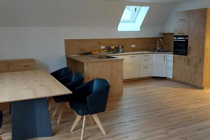 Haus Ebhausen - 4 Zimmer, 150 m&sup2;, 1.500&euro; | Angebot:26440278