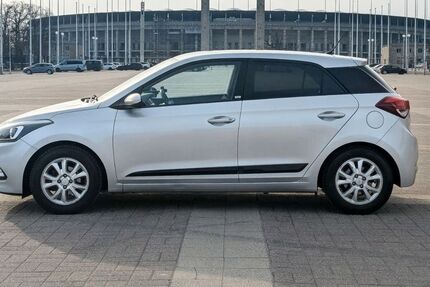 Hyundai i20 61.000 km 12.900 &euro; Berlin 13597