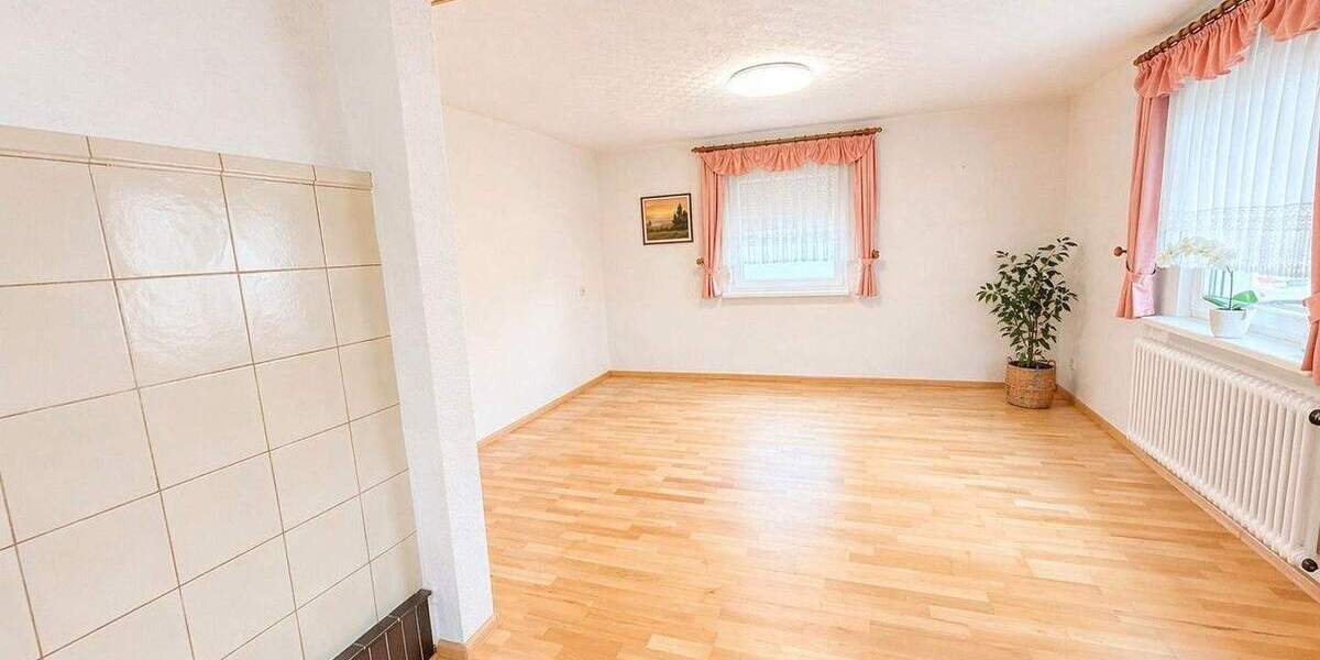 Mehrfamilienhaus, Wohnhaus Weisweil - 9 Zimmer, 209 m&sup2;, 679.000&euro; | Angebot:26420058