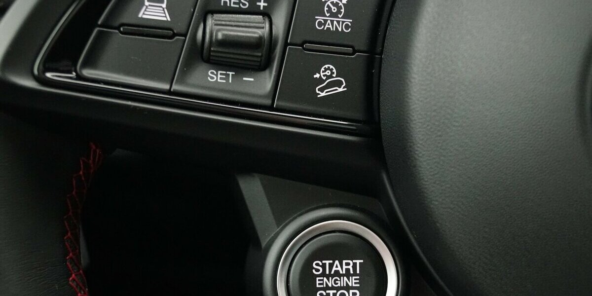 Alfa Romeo Stelvio 2.2 D Competizione Q4 ALLRAD LEDER AHK 45.000 km 38.380 &euro; Lich 35423