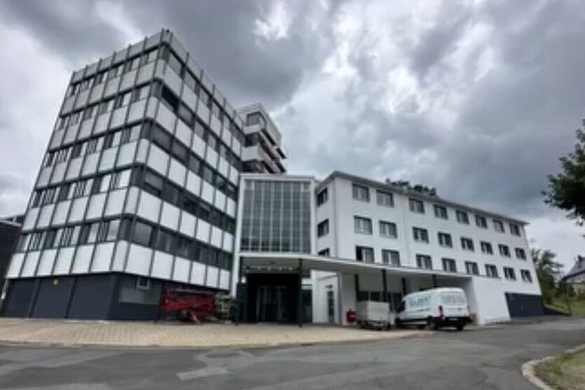 Büro Praxis und Gewerbefläche