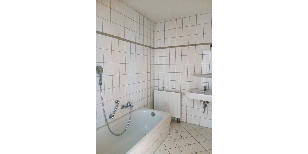 Etagenwohnung Leipzig Sellerhausen-Stünz - 3 Zimmer, 80 m&sup2;, 770&euro; | Angebot:26862882