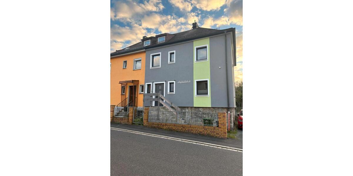 Doppelhaushälfte Mitterteich - 4 Zimmer, 130 m&sup2;, 270.000&euro; | Angebot:24772227