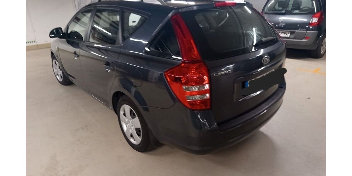 Kia ceed / Ceed 150.000 km 3.400 &euro; Frankfurt 60599