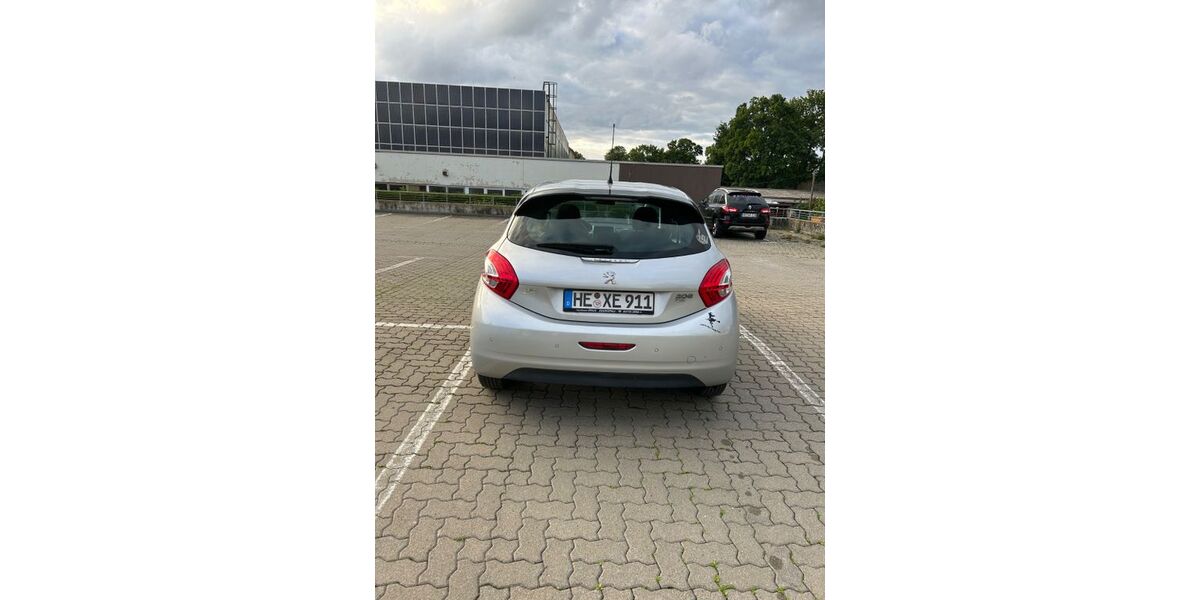 Peugeot 208 178.200 km 3.800 &euro; Halberstadt 38820
