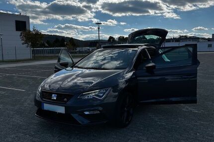 Seat Leon 53.766 km 18.400 € Crinitzberg 08147