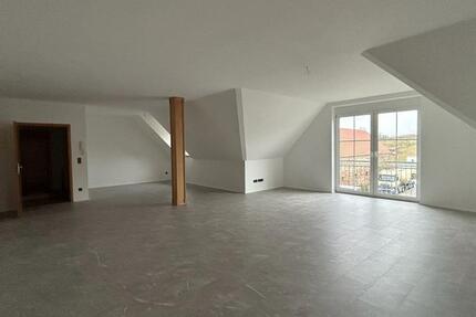 Wohnung Querfurt - 3 Zimmer, 123 m&sup2;, 890&euro; | Angebot:25589515