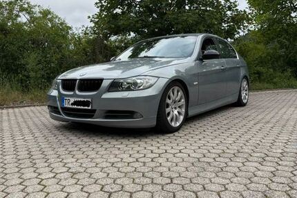 BMW 330 324.000 km 4.499 &euro; Saarburg 54439