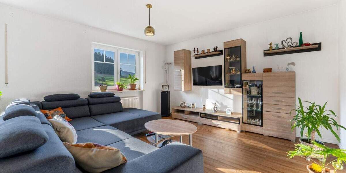 Etagenwohnung Regen - 5 Zimmer, 160 m&sup2;, 269.000&euro; | Angebot:25814942