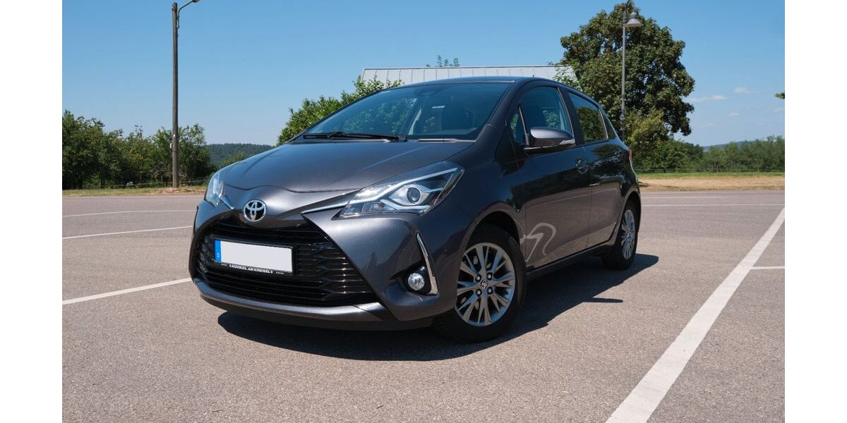Toyota Yaris 98.000 km 10.500 &euro; Saarburg 54439