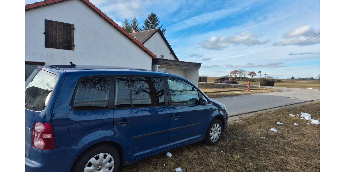 VW Touran 208.000 km 3.300 &euro; Stammham 85134