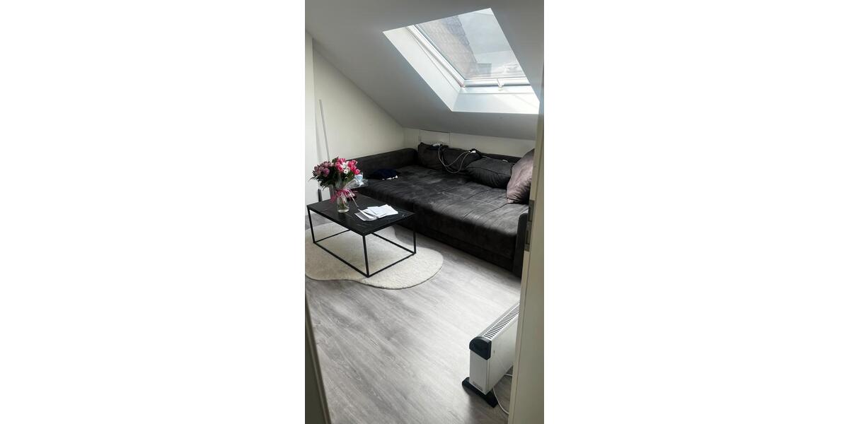 Dachgeschoßwohnung Bremen Burglesum - 2.5 Zimmer, 45 m&sup2;, 670&euro; | Angebot:26316224