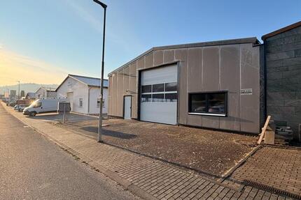 Moderne Neubau Gewerbehalle mit 576m² in Grünsfeld zur Miete zimmer