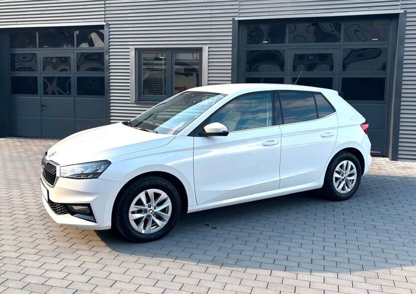 Skoda Fabia 15.738 km 18.250 € Birgel 54587