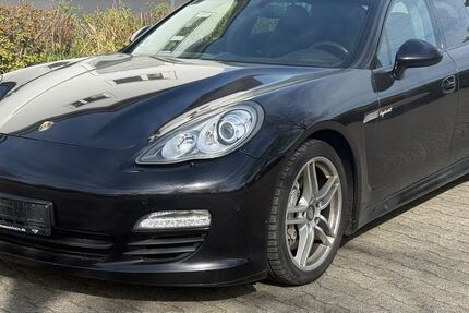 Porsche Panamera 216.000 km 22.999 &euro; Rüsselsheim 65428
