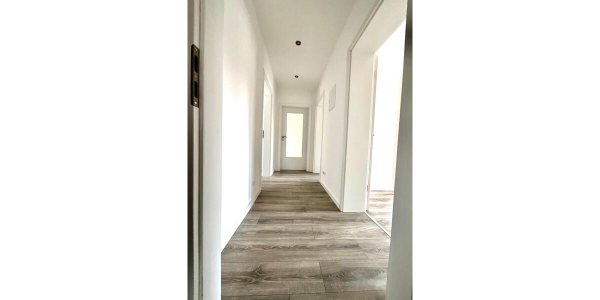 Erdgeschoßwohnung Schönebeck (Elbe) - 2 Zimmer, 64 m&sup2;, 500&euro; | Angebot:26038321