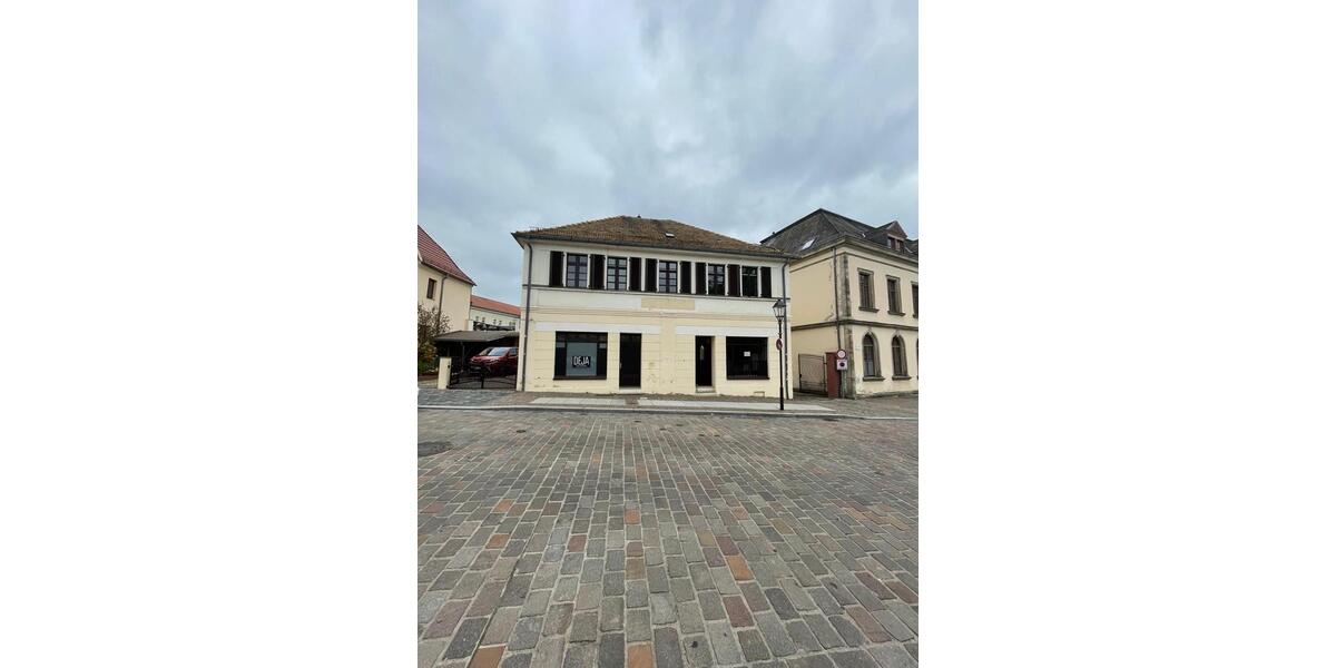 Einfamilienhaus Torgau - 6 Zimmer, 205 m&sup2;, 190.000&euro; | Angebot:26580185