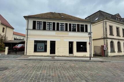 Haus Torgau - 6 Zimmer, 205 m&sup2;, 190.000&euro; | Angebot:26580185