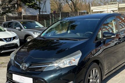 Toyota Verso 165.000 km 7.399 &euro; Frankfurt am Main 60386