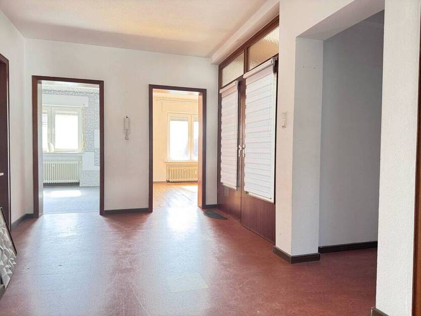 Zweifamilienhaus mit Ausbaureserve in ruhiger Feldrandlage