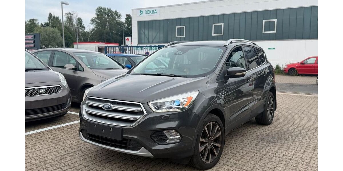 Ford Kuga 210.000 km 9.800 &euro; Seelze 30926