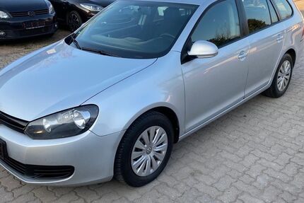 VW Golf 305.081 km 2.490 &euro; Glauzig 06369
