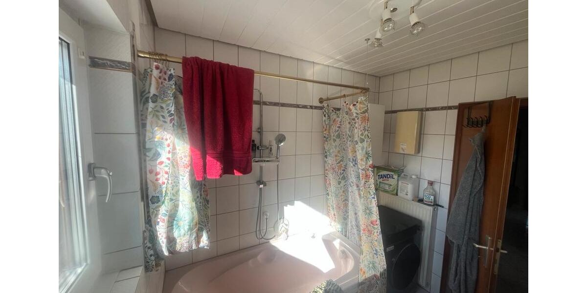 Erdgeschoßwohnung Rheinbach - 3 Zimmer, 100 m&sup2;, 1.200&euro; | Angebot:26311912