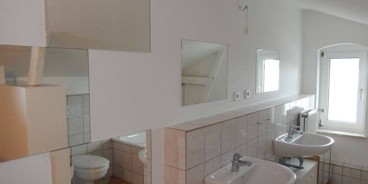 Ruhige Wohnung in zentraler Lage v. Bdf. 3 zimmer