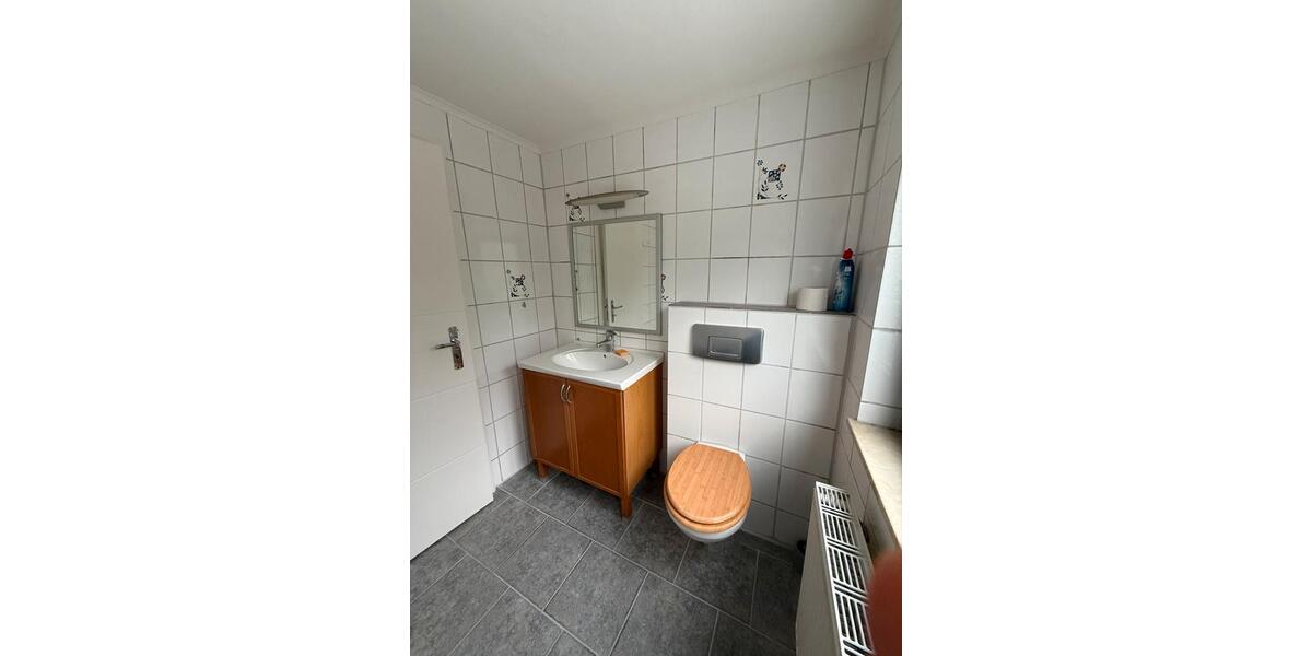 Doppelhaushälfte Pinneberg - 4 Zimmer, 85 m&sup2;, 1.400&euro; | Angebot:24739670