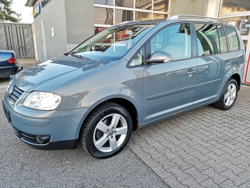 VW Touran 230.000 km 1.950 € Ofterdingen 72131