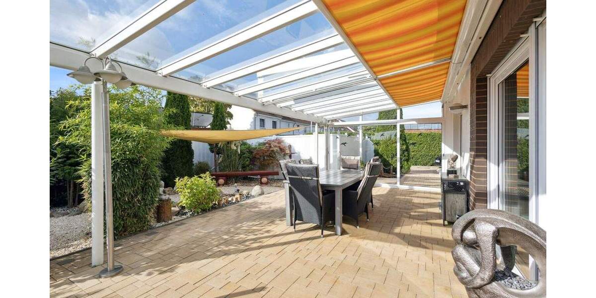 Repräsentatives, lichtverwöhntes Einfamilienhaus in Feldrandlage! 5 zimmer