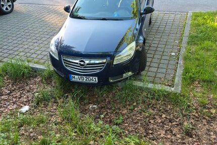 Opel Insignia 306.000 km 2.950 &euro; München 81477