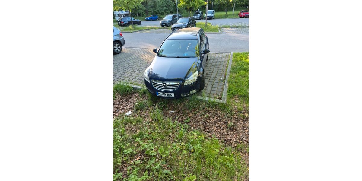 Opel Insignia 306.000 km 2.950 &euro; München 81477