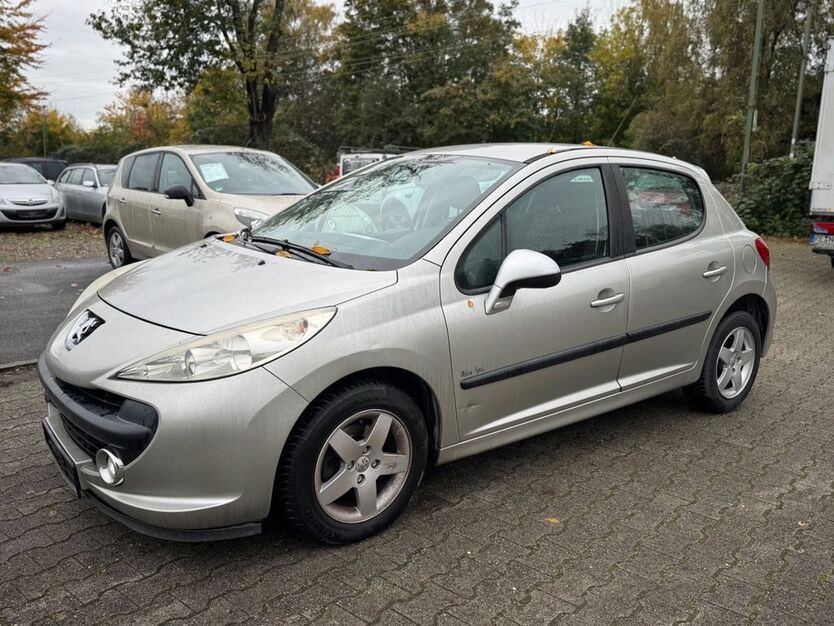 Peugeot 207 137.000 km 2.290 € Recklinghausen 45665